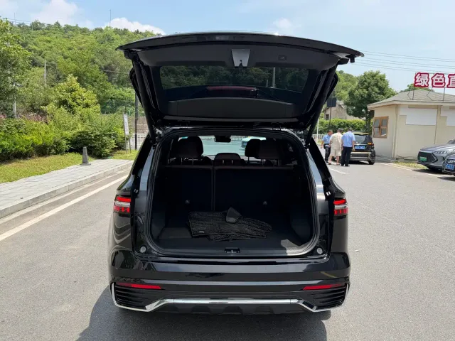 Geely Xingyue L — Фото автомобиля 17