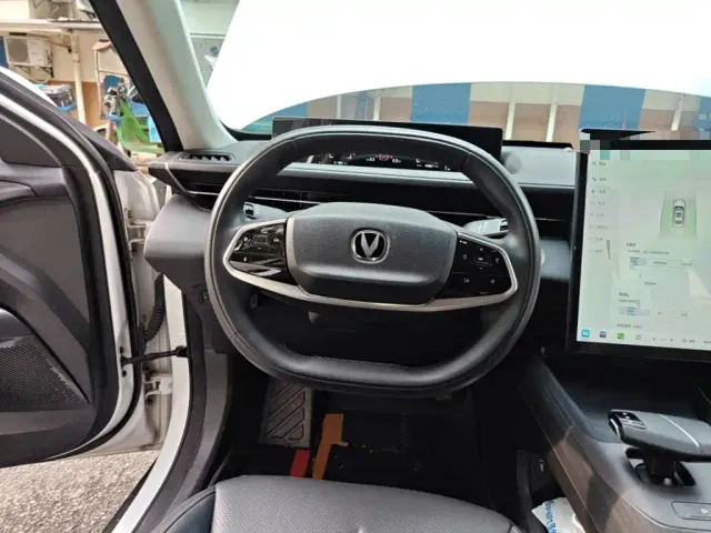 Changan Lamore — Фото автомобиля 2
