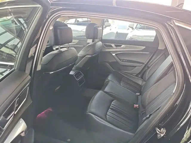 Audi A6L — Фото автомобиля 16