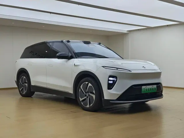 Nio ES8 — Фото автомобиля 4