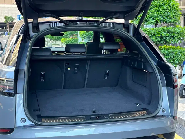 Land Rover Range Rover Velar — Фото автомобиля 22