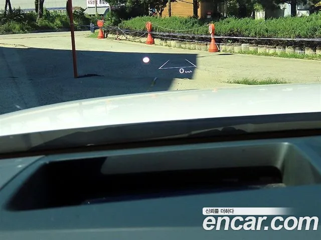 Hyundai Grandeur GN7 — Фото автомобиля 15
