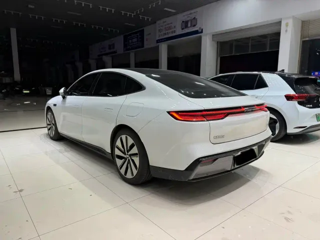 Geely Galaxy E8 — Фото автомобиля 2