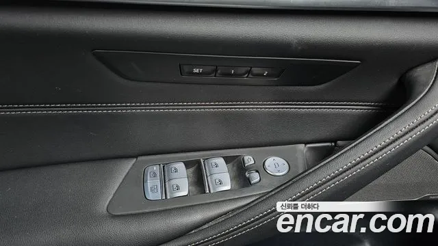 BMW 5 Series G30 — Фото автомобиля 26