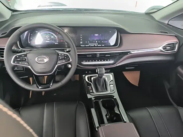 GAC Trumpchi M6 — Фото автомобиля 9
