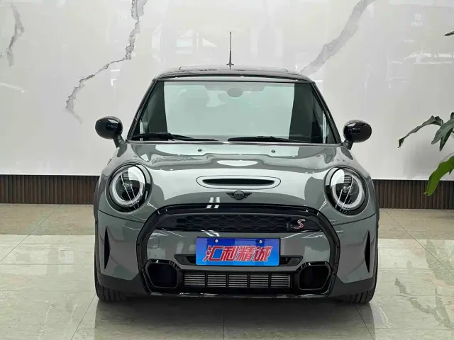 MINI Hatch — Фото автомобиля 2