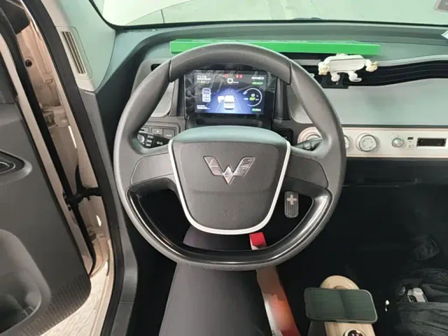 Wuling Hongguang Mini EV — Фото автомобиля 10