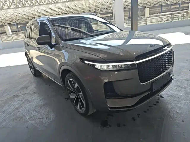 Li Auto ONE — Фото автомобиля 3