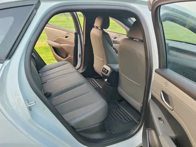 BYD Qin PLUS — Фото автомобиля 9