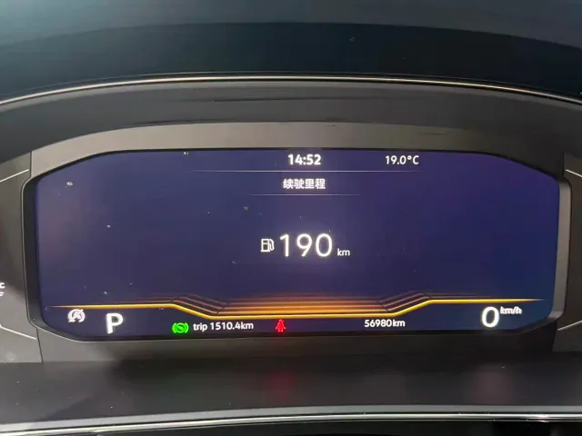 Volkswagen Passat — Фото автомобиля 12