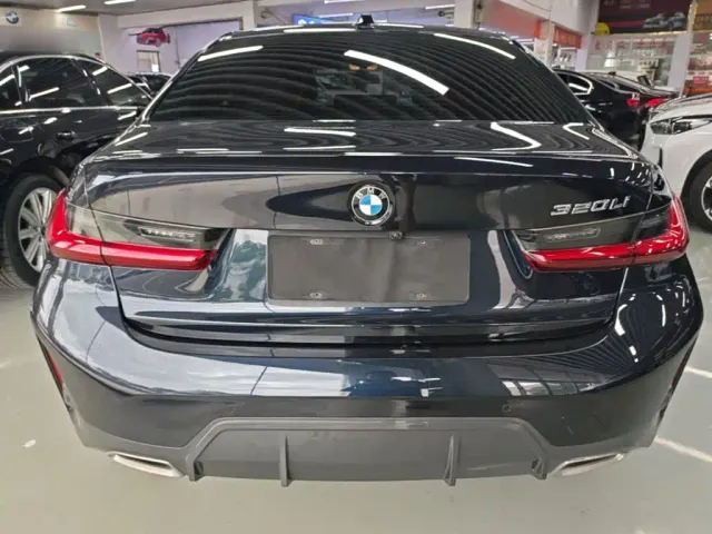 BMW 3 Series — Фото автомобиля 3