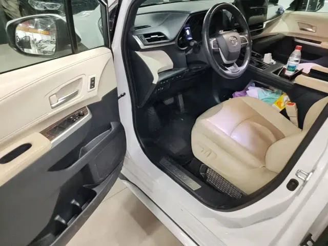 Toyota Granvia — Фото автомобиля 15