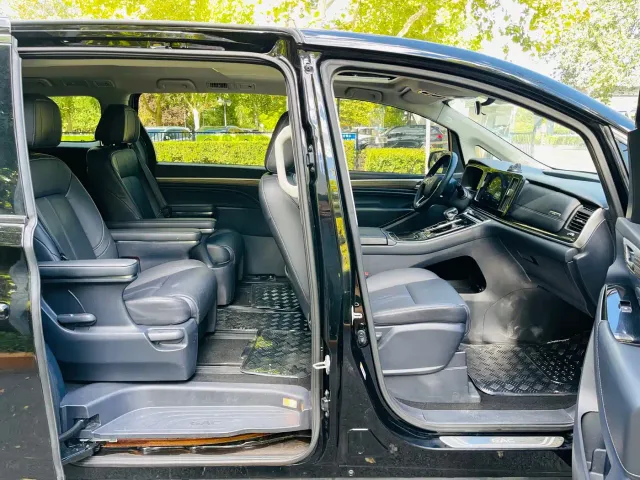 GAC Trumpchi M8 — Фото автомобиля 20