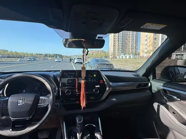 Toyota Crown Kluger — Фото автомобиля 5