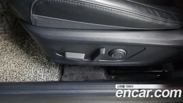 Hyundai Tucson Tucson (NX4) Бензин 1.6 турбо 2WD — Фото автомобиля 25