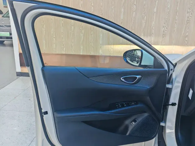 BYD Seal 06 — Фото автомобиля 12