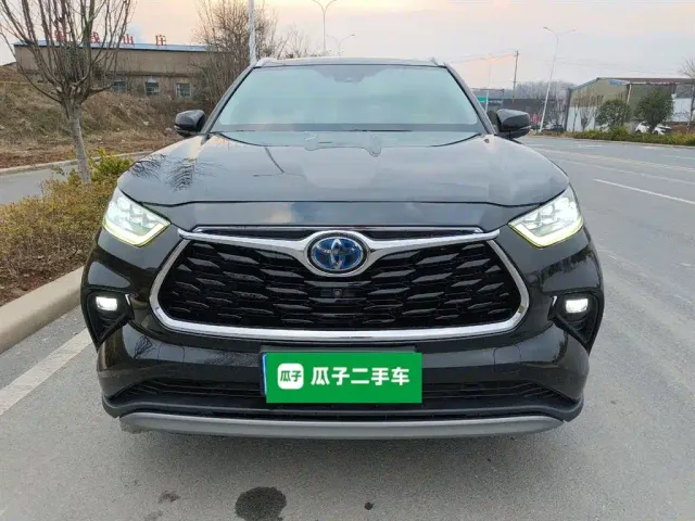 Toyota Highlander — Фото автомобиля 2
