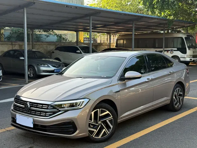 Фотография автомобиля — Volkswagen Sagitar
