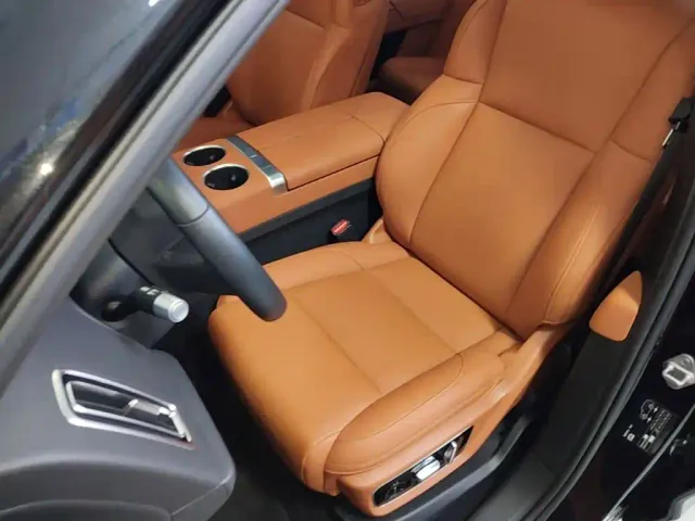 Li Auto L7 — Фото автомобиля 14