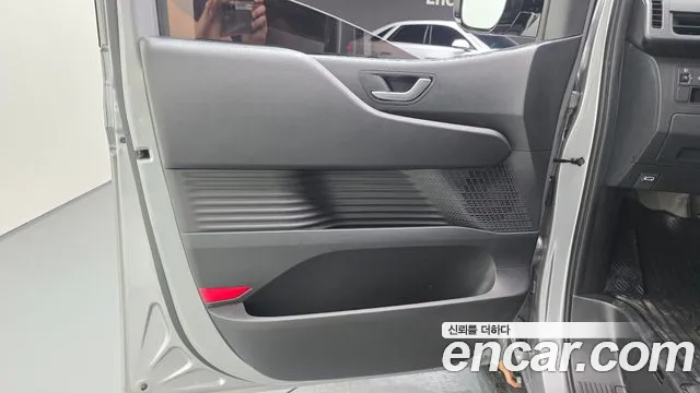 Hyundai Staria — Фото автомобиля 13