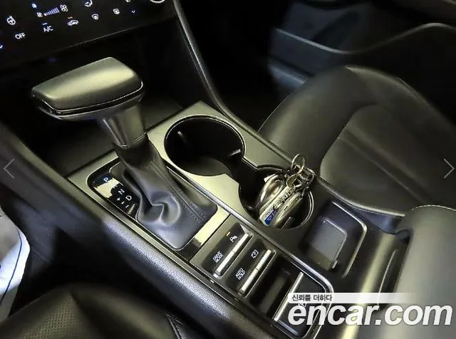 Hyundai Sonata — Фото автомобиля 12