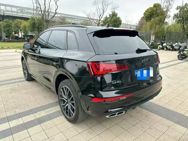 Audi Q5L — Фото автомобиля 5