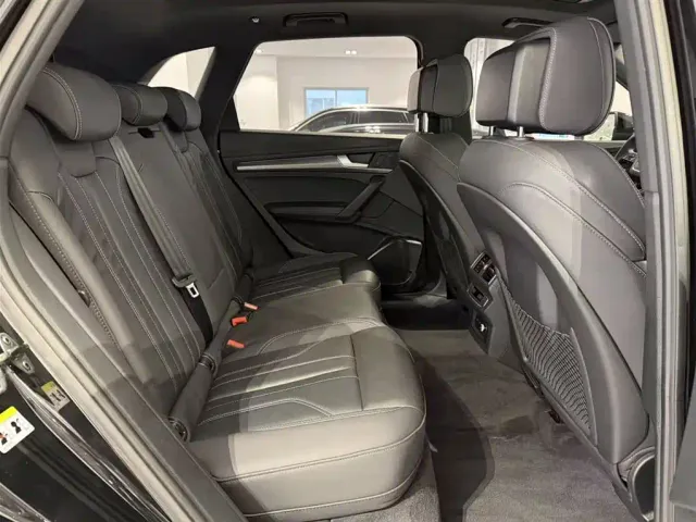 Audi Q5L — Фото автомобиля 7