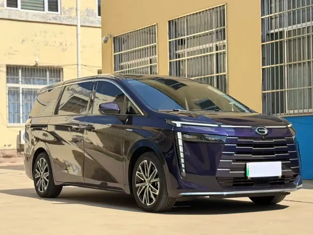 Фотография автомобиля — GAC Trumpchi E8