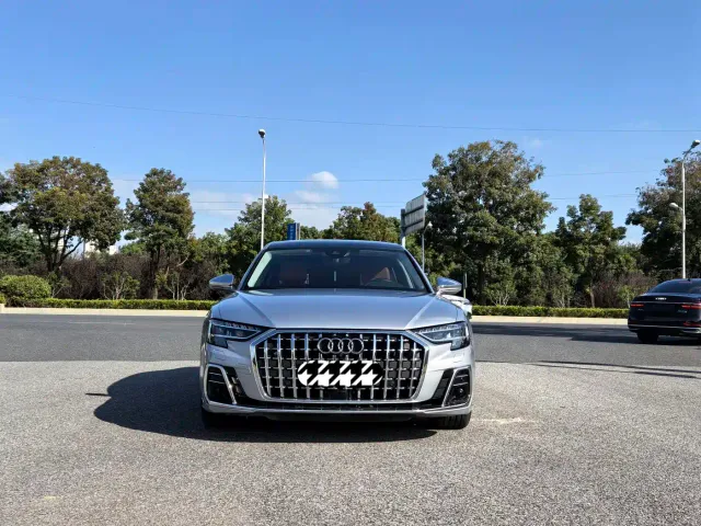 Audi A8 — Фото автомобиля 2