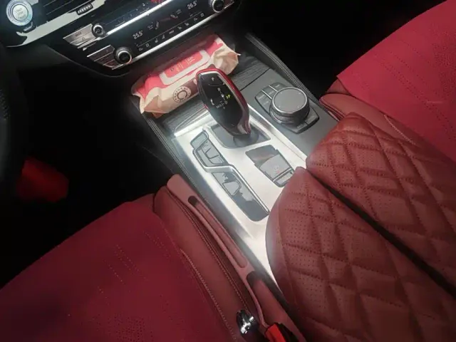 BMW 5 Series — Фото автомобиля 16
