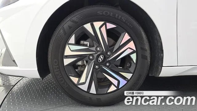 Hyundai AVANTE Avante (CN7) — Фото автомобиля 5
