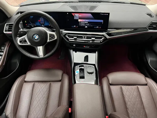 BMW i3 — Фото автомобиля 7