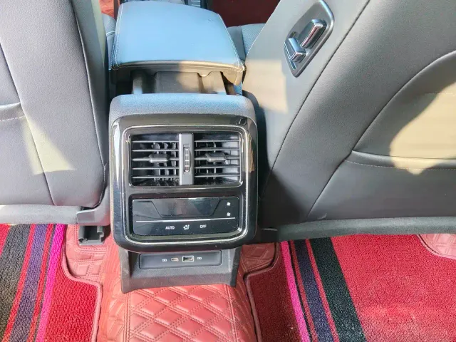 Volkswagen Passat — Фото автомобиля 10
