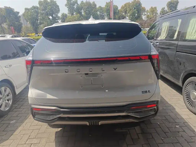 Geely Boyue L — Фото автомобиля 3
