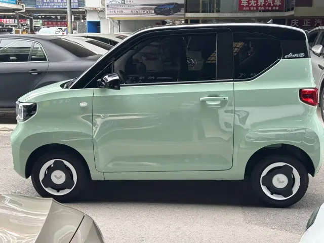 Wuling Hongguang Mini EV — Фото автомобиля 4