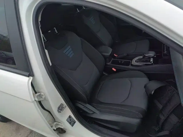 Ford Escort — Фото автомобиля 19