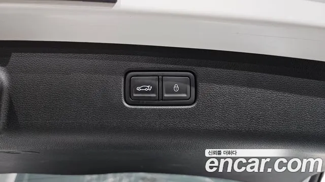 Genesis GV70 2.5T Бензин 2WD — Фото автомобиля 19