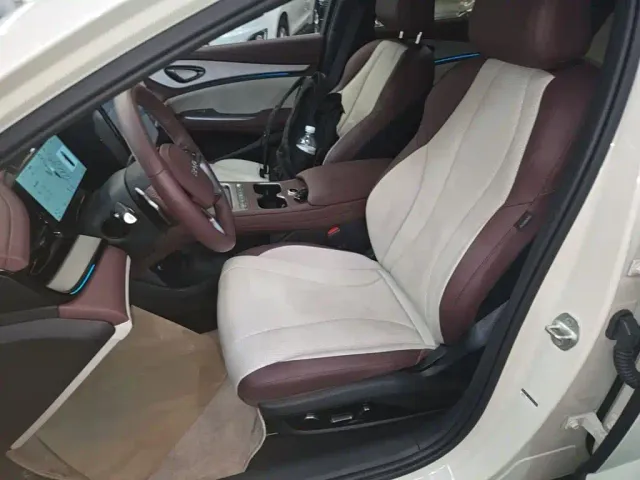 BYD Seal 07 DM-i — Фото автомобиля 14