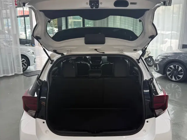 Toyota YARiS L Zhi Xuan — Фото автомобиля 10