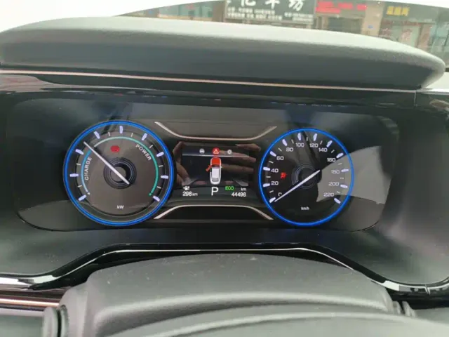 GAC Aion S Plus — Фото автомобиля 11