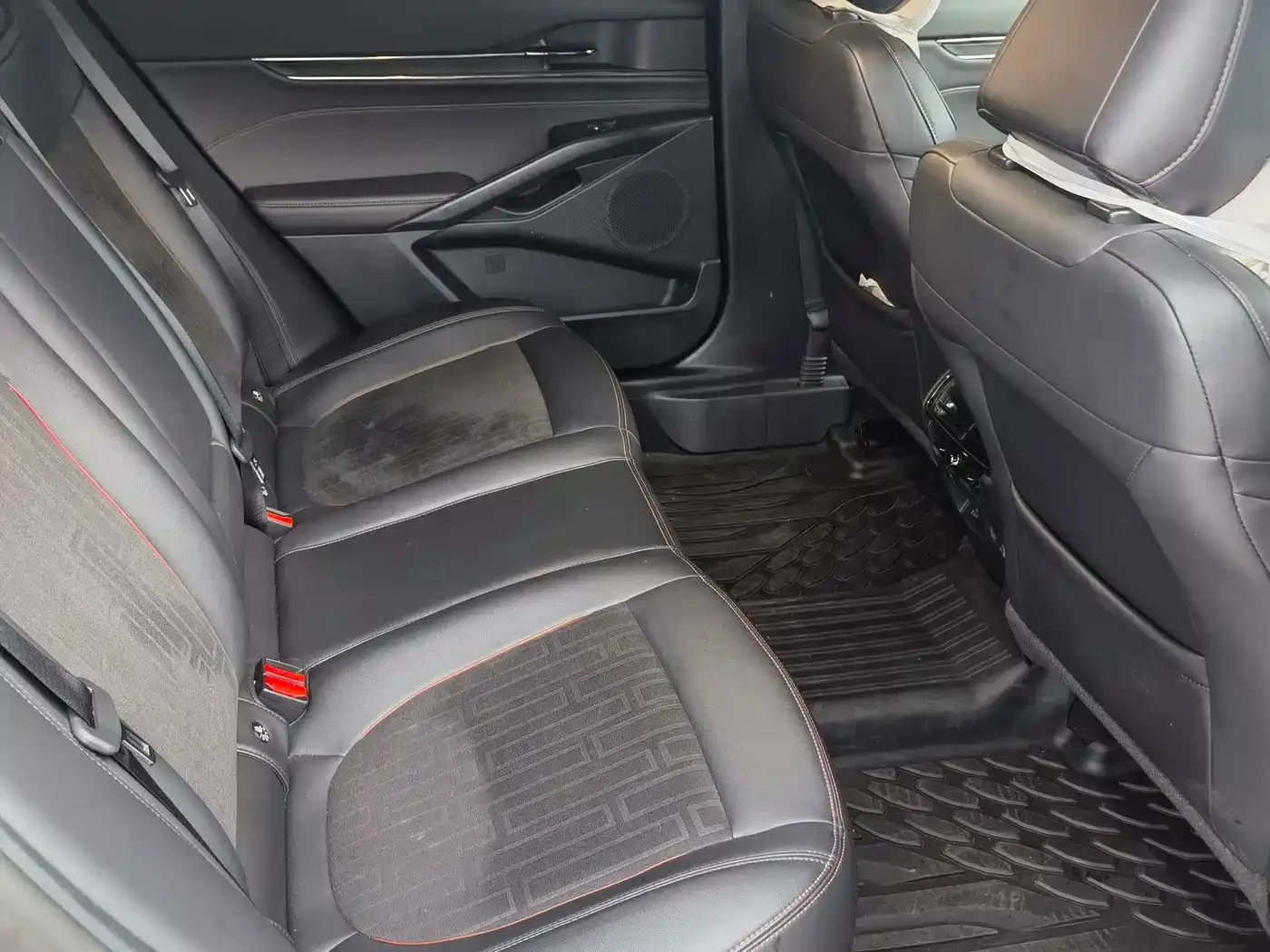 Ford Mondeo 2023 EcoBoost 245 Luxury — Фото автомобиля 17