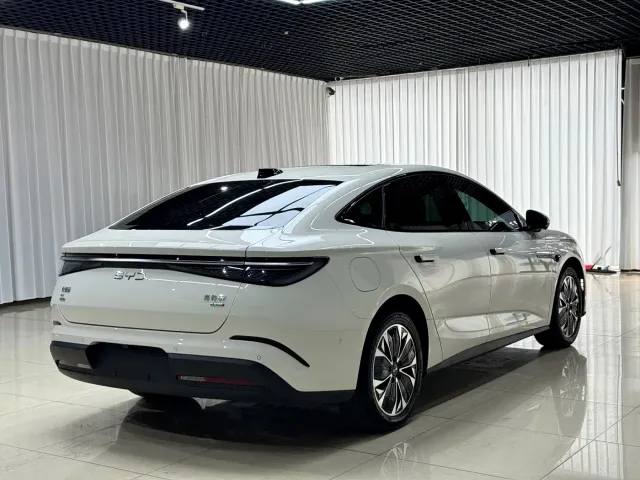 BYD Seal 07 EV — Фото автомобиля 4
