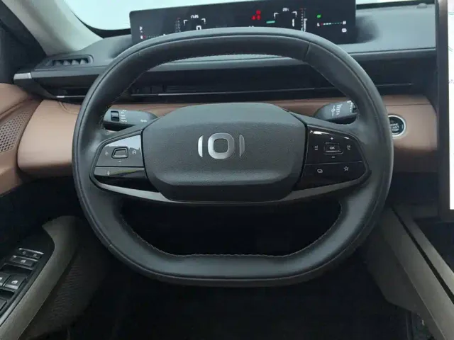 Changan Qiyuan A05 — Фото автомобиля 15