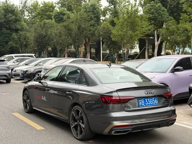 Audi A4L — Фото автомобиля 7