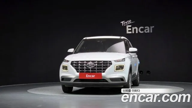 Hyundai Venue — Фото автомобиля 3