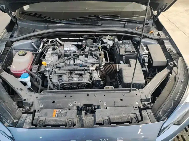 Roewe i5 — Фото автомобиля 19