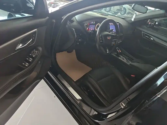 Cadillac CT5 — Фото автомобиля 15