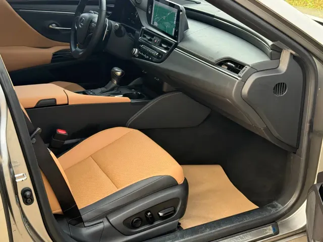 Lexus ES — Фото автомобиля 13