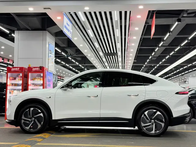 Nio EC6 — Фото автомобиля 6