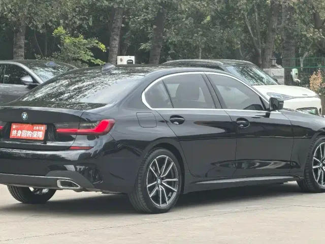 BMW 3 Series — Фото автомобиля 3